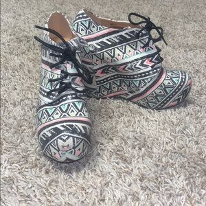 BRAND NEW SHI wedges